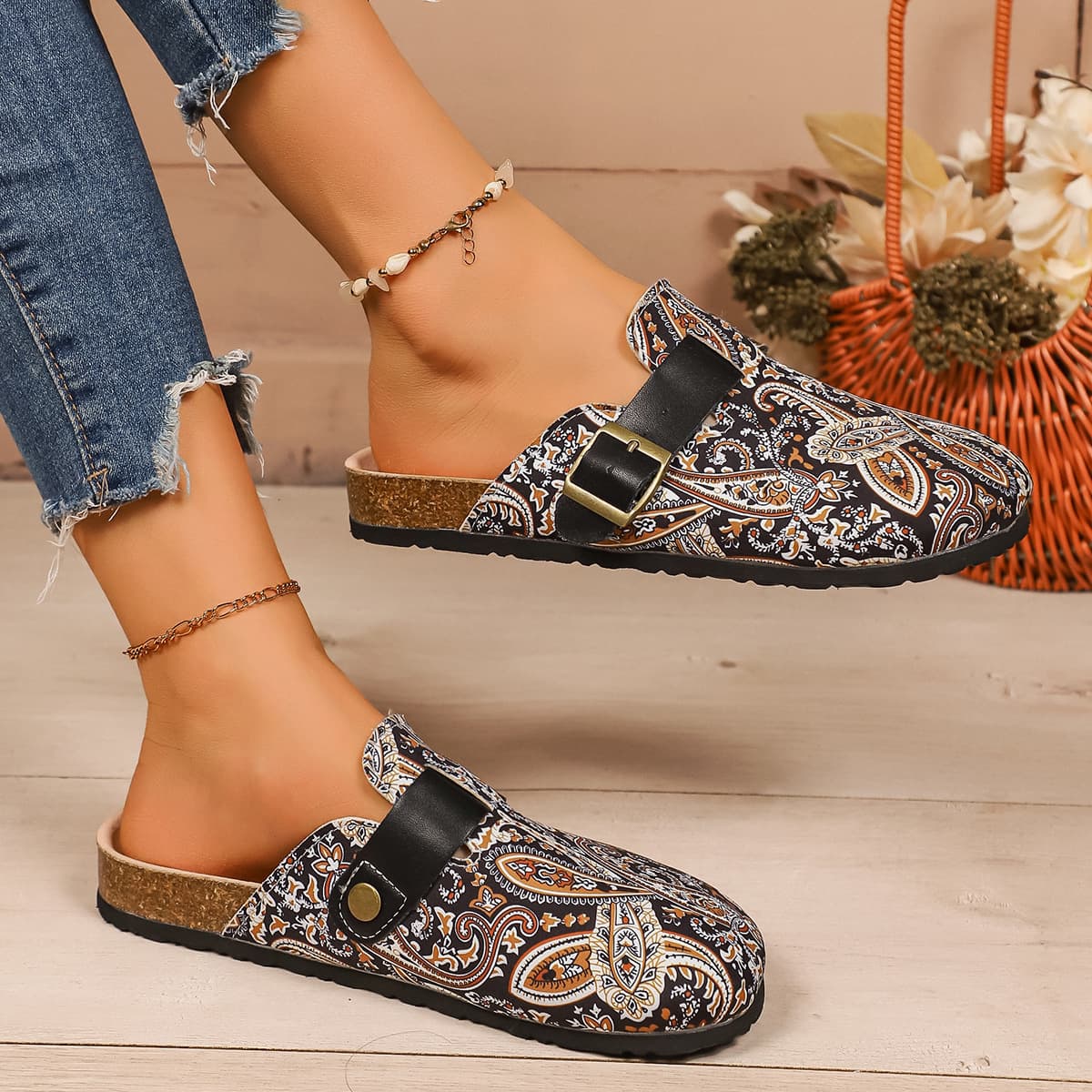 Birkenstock-Style Mule Slippers for Women, Slip-On Casual Flat Shoes, New Autumn 2025 Lazy Style, Cross-Border Half