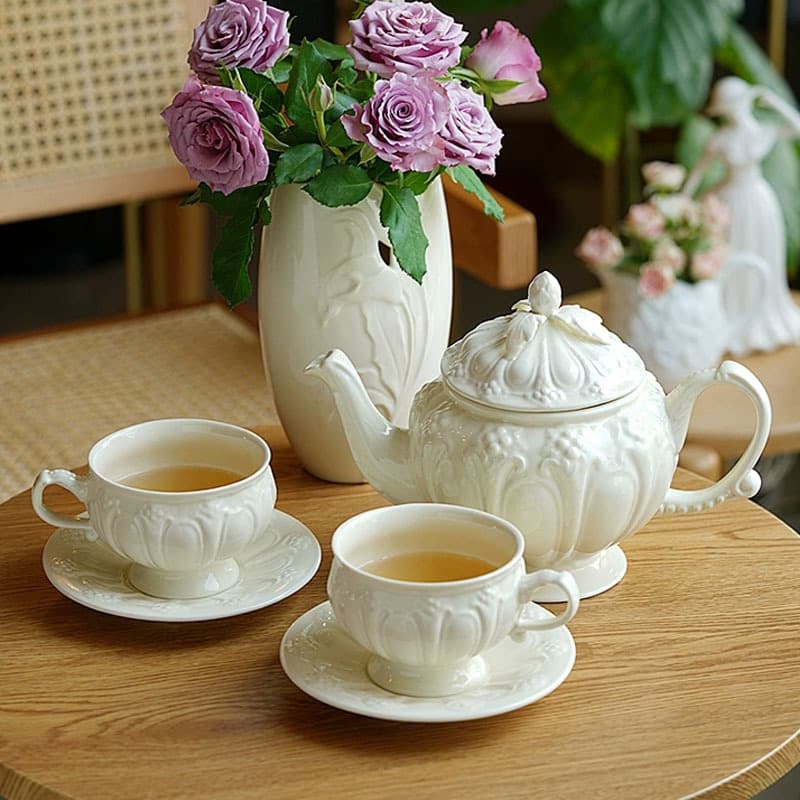 French Embossed Vintage Ceramic Coffee Cup and Saucer Set Afternoon Tea Set Elegant Red Tea Cup Luxury European British Style