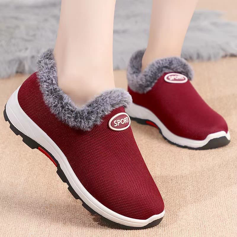 2022 Winter New Old Beijing Cloth Shoes Women's Fleece-Lined Mother Walking Shoes Warm Women's Shoes Lightweight Sneakers Wholesale