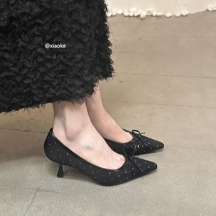 2025 Spring/Summer Pointed Toe Black Rhinestone Stiletto High Heels for Women, Kitten Heel, Elegant French Style, Suitable for Dresses, Shallow Mouth Single Shoes