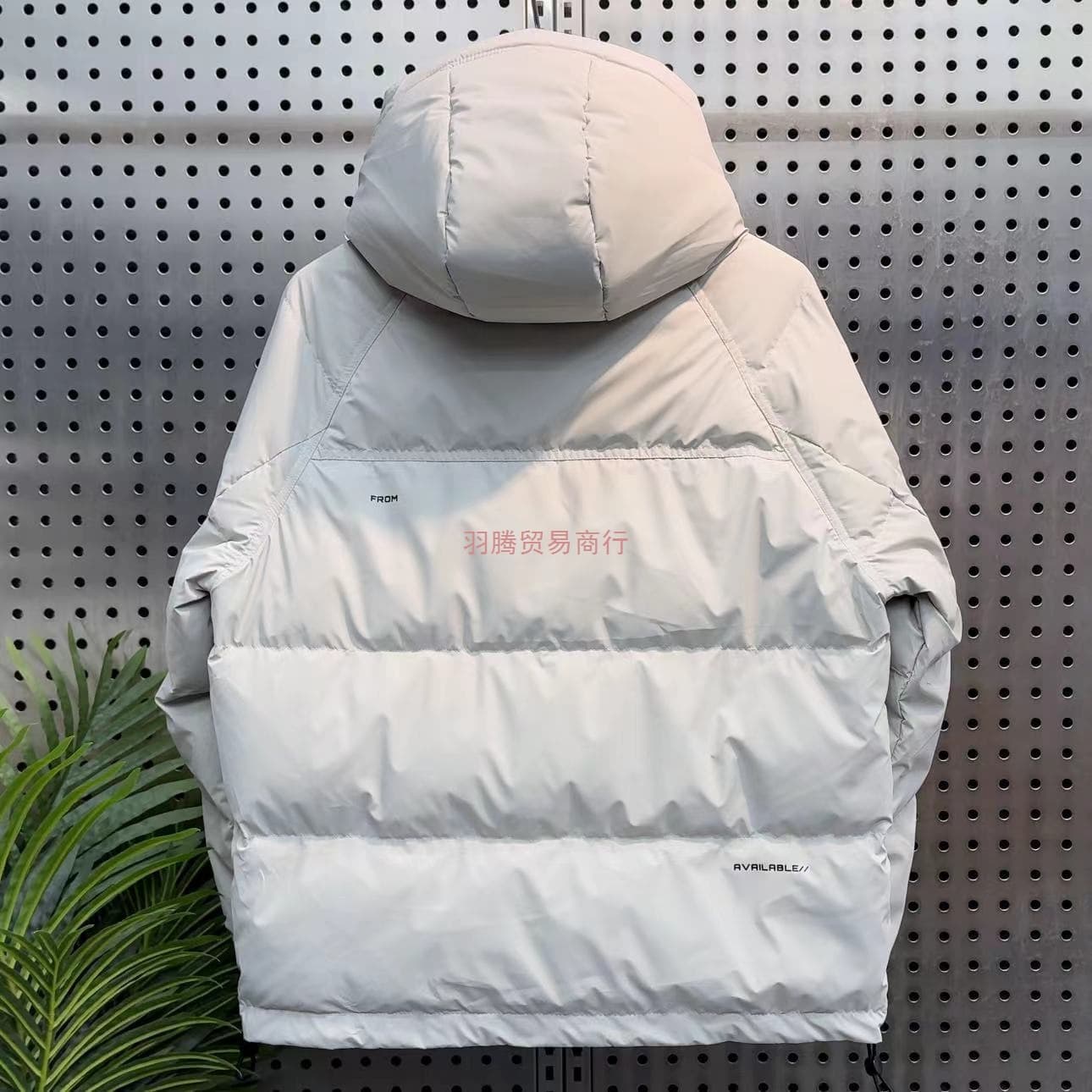 New Winter Premium Men's Hooded Large Pocket Thickened Warm Short Down Jacket Waterproof Insulated