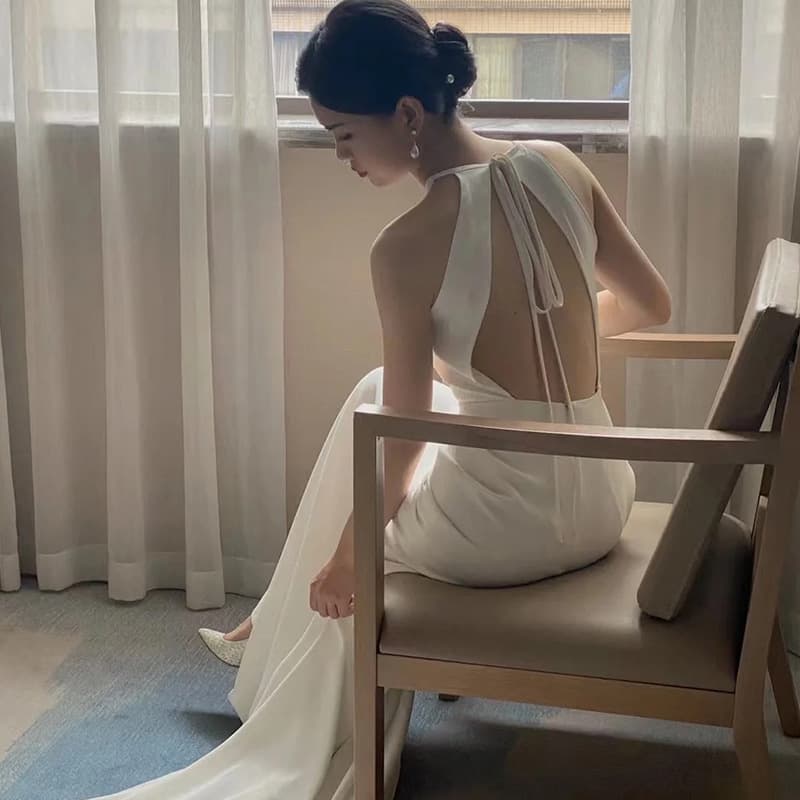 Halter Neck Light Wedding Dress Simple Petite Forest Backless Engagement Dress Everyday Wearable Civil Ceremony White Dress