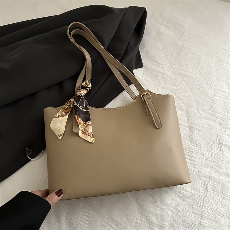 Premium Silk Scarf Handbag 2025 Spring New Trendy Ins Shoulder Underarm Bag Vintage Commuter Tote Bag