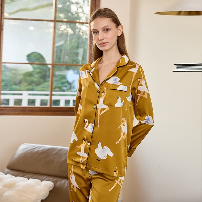 [Yellow Swan] Ice Silk Satin Pajamas Women's Spring and Autumn Long Sleeve Cardigan Simulated Silk Home Clothes Set Can Be Weared Outside