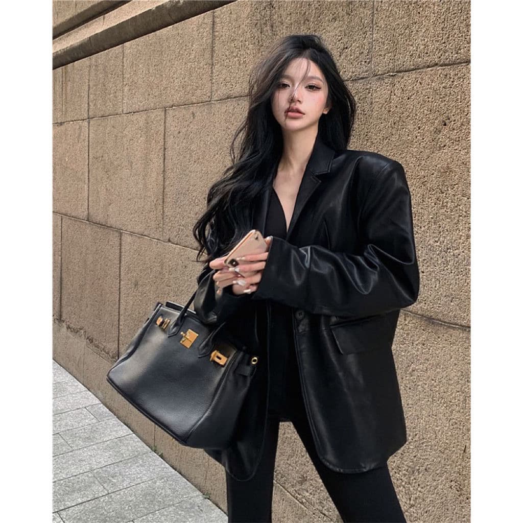 Cool and stylish leather blazer jacket for spring and autumn 2025 new arrival, trendy streetwear motorcycle jacket, long-sleeve leather coat for women