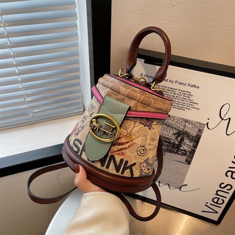 Cartoon Bear Bucket Bag Women 2025 New Graffiti Cylinder Handbag Fashionable Shoulder Crossbody Bag