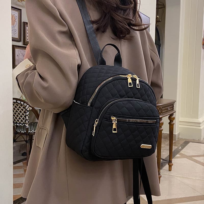 Large Capacity Trendy 2025 New Casual Fashion Solid Color Diamond Pattern Korean Style Commuter Travel Simple Backpack for Women