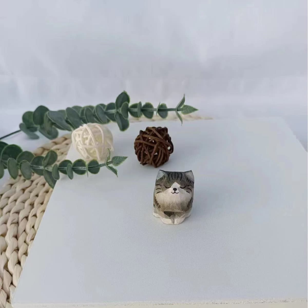 Small Cat Wood Carving Display Pieces, Factory Wholesale Cute Desktop Decorations, Birthday Gifts, Home Decor Small Presents