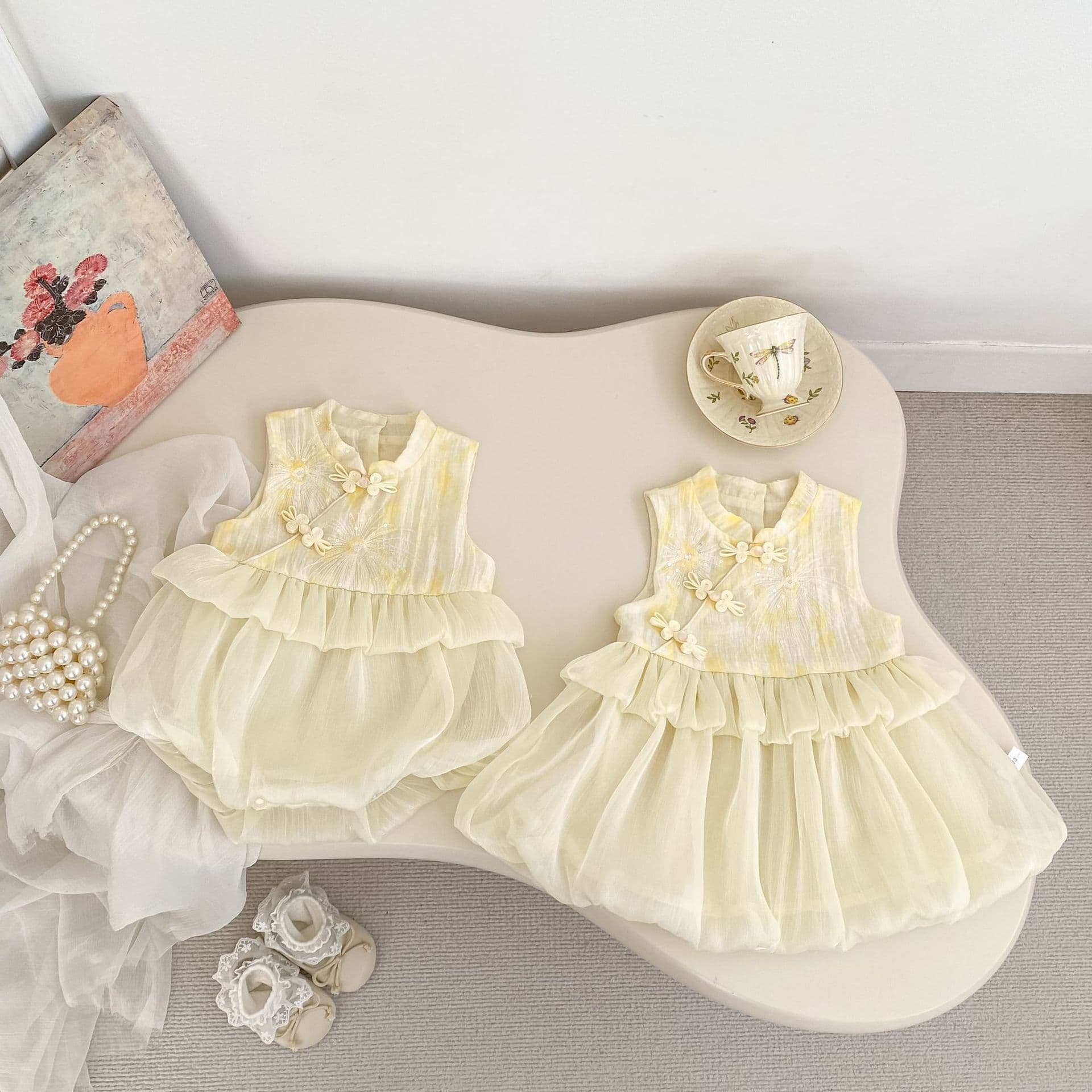Summer baby girl 1-3 years old new Chinese jumpsuit sleeveless buckle cheongsam skirt climbing suit sweet sister outfit
