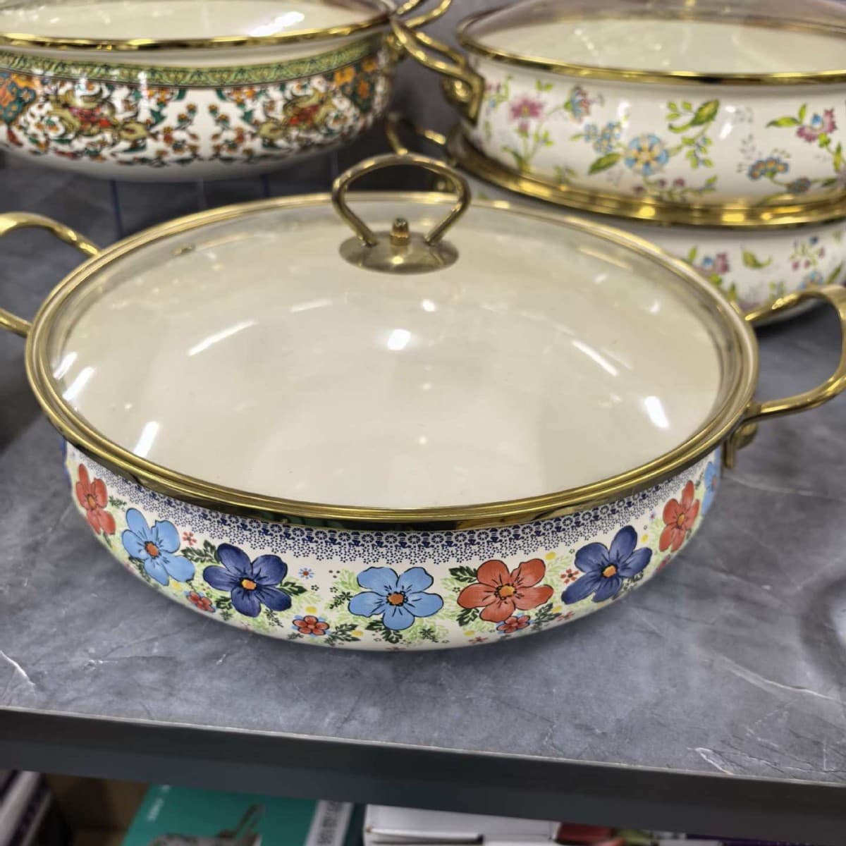 Old-Fashioned Enamel Stew Pot Hot Pot Multi-Functional Seafood Pot Enamel Soup Pot Stew Pot Russian Large Capacity Export