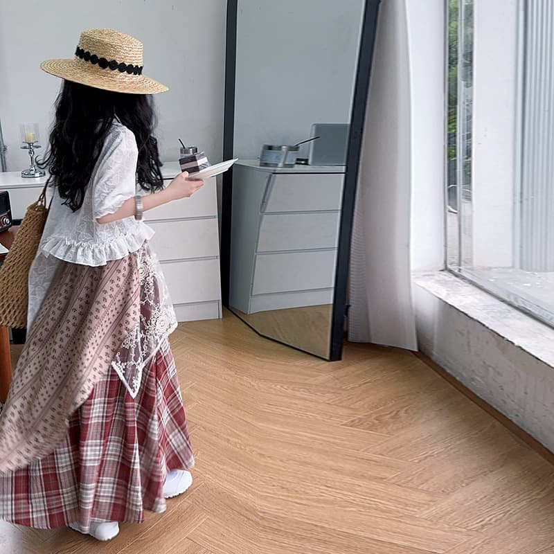 Girls' Short Sleeve Set 2025 Summer New Collection Medium and Large Children Lace Irregular Top Plaid Skirt Two-Piece Set