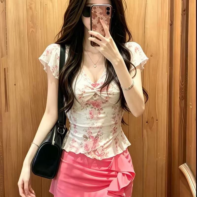 Sweet and Sexy Skirt Set Short Sleeve T-Shirt and Skirt Summer New Lace Floral Top Two-Piece Set