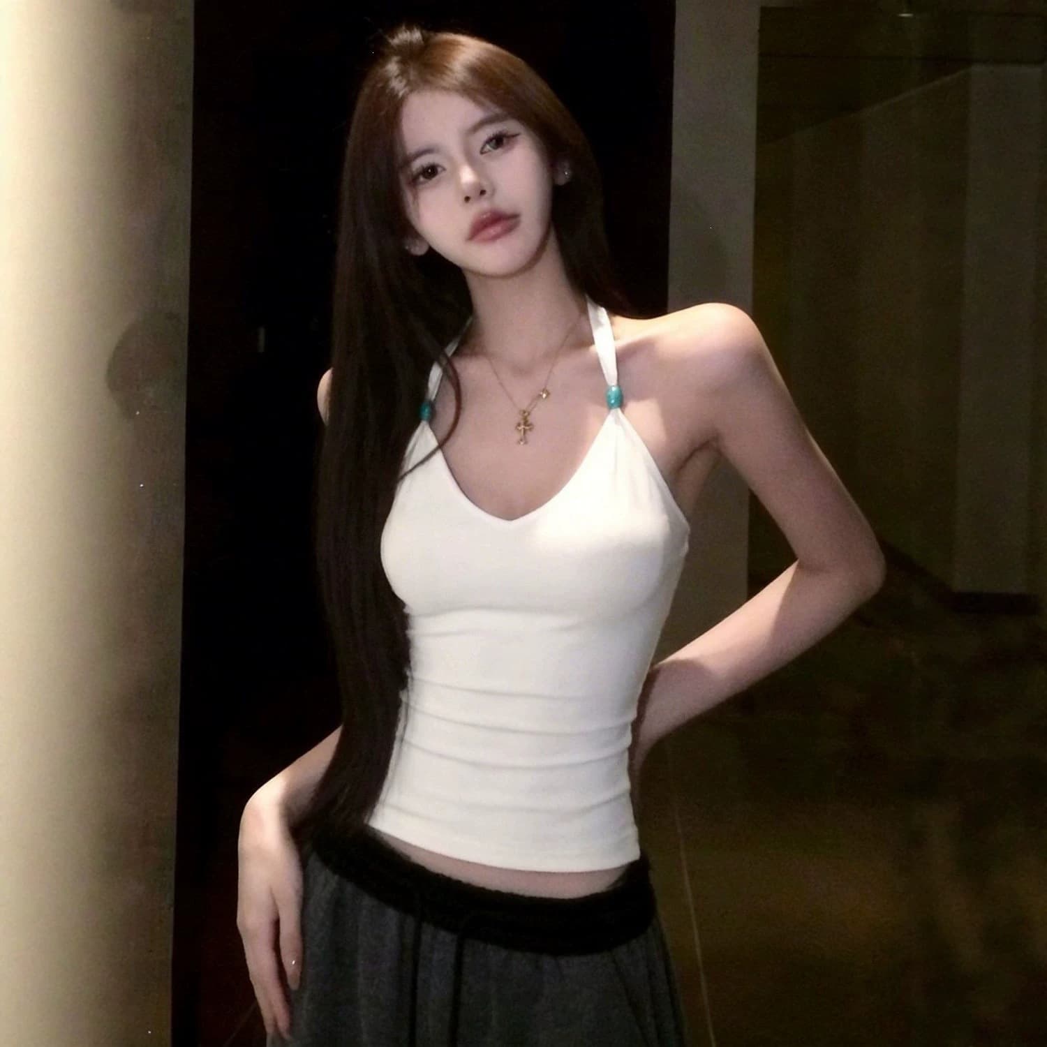 American White Deep V-Neck Halter Camisole Top Women's Summer 2025 New Slim Fit Hot Girl Inner Layering Top