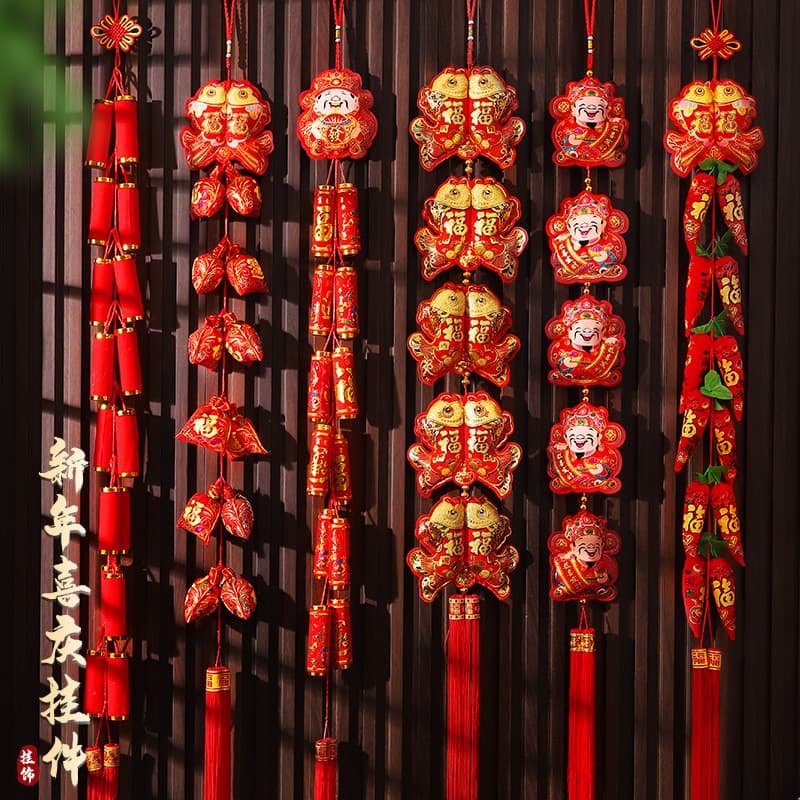 New Year Chili Pepper Strings with Firecracker Ornaments, Festive Fu Character Decor, 2026 Year of the Horse Edition Spring Festival Knot Decor