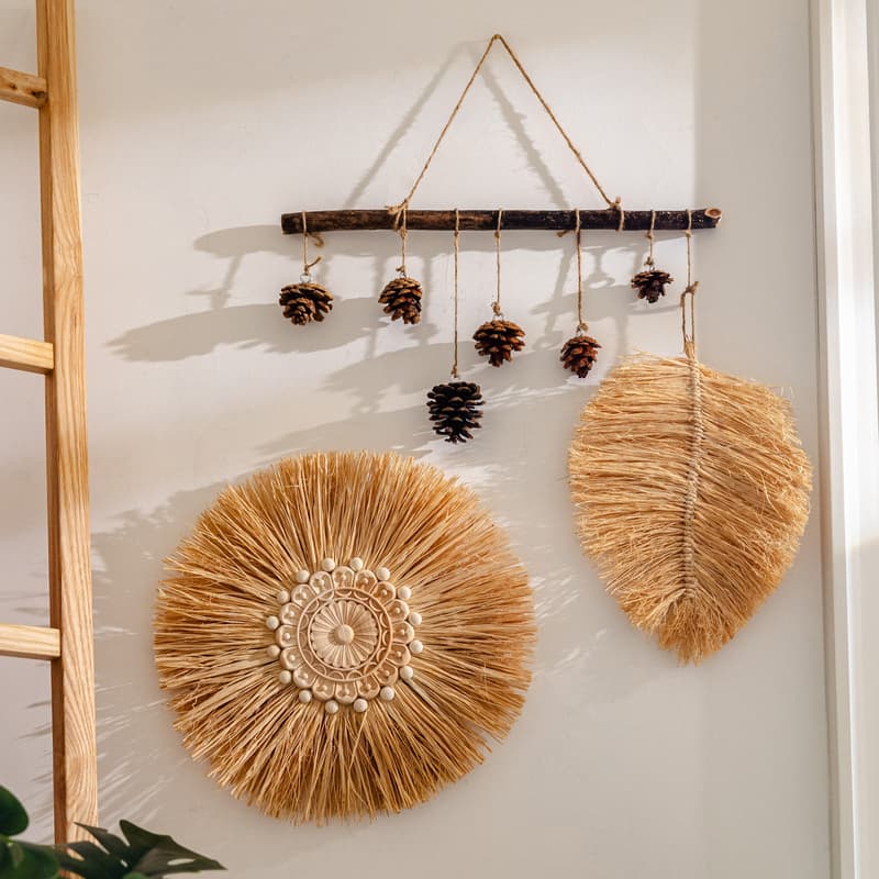 Wabi-Sabi Style Handwoven Rush Grass Wall Decor, Natural Grass Woven Wall Hanging for Bed and Breakfast Accent Wall Decoration
