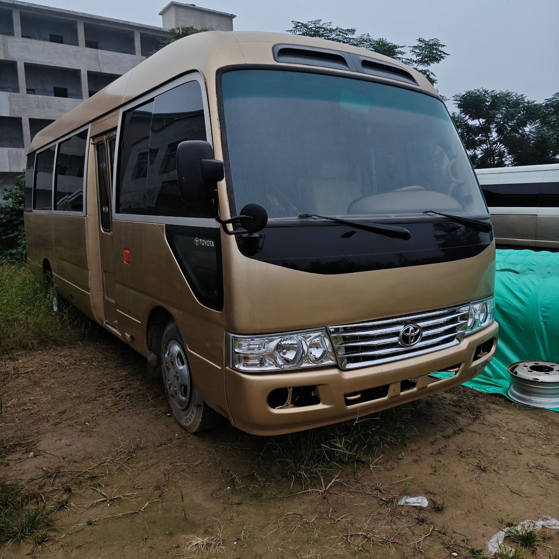 Export Toyota Coaster 14-23 Seats Minibus 14-Seat Toyota Hiace 28-Seat Cross-Border Used Coaster