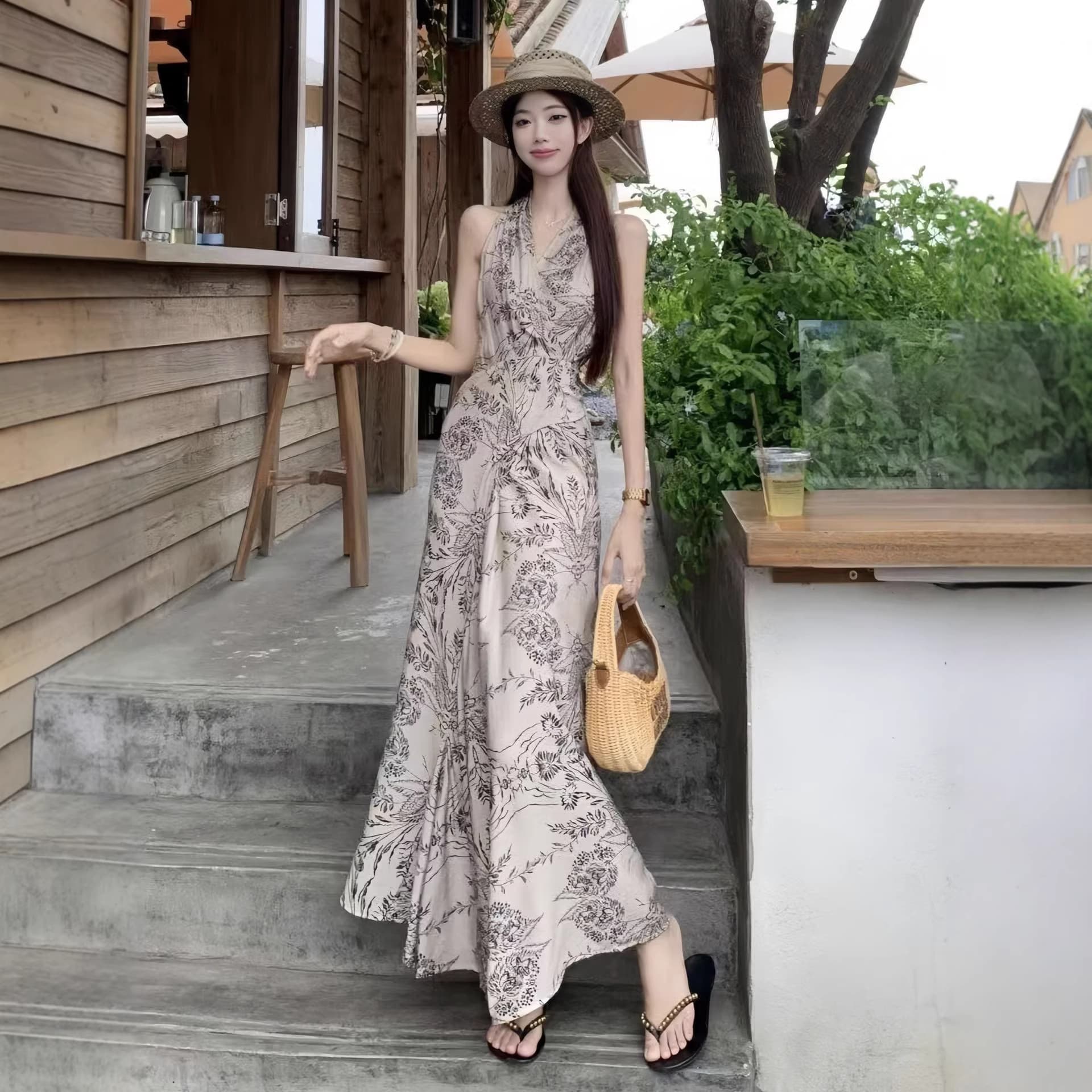 Vintage Ink Painting Print Halter Dress for Women, Summer Sleeveless Waist-Cinching A-Line Maxi Dress, Gentle and Elegant Style