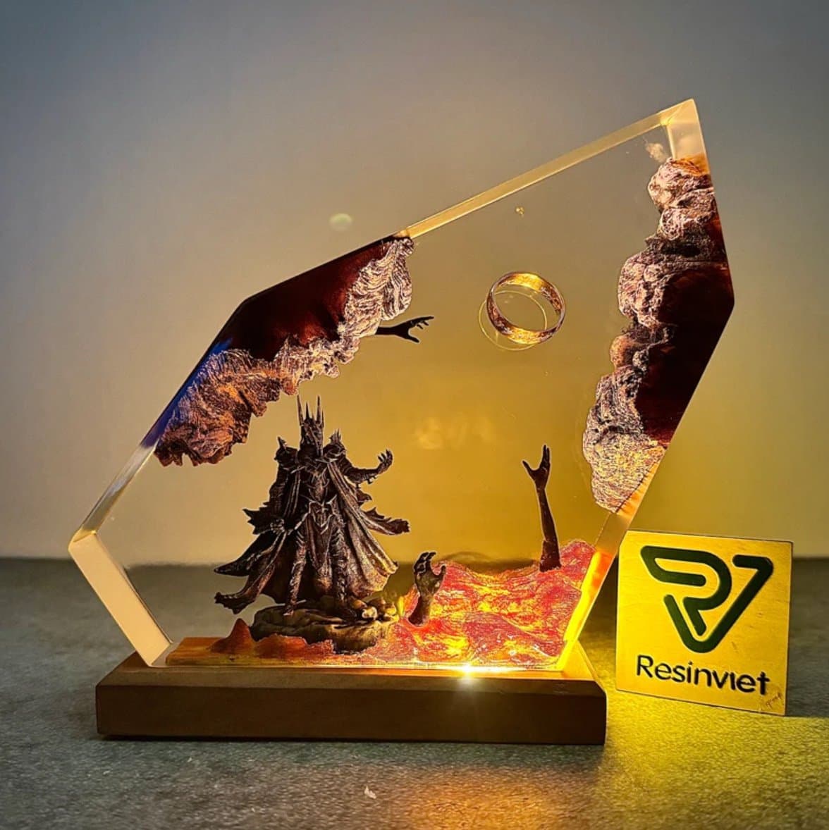 Cross-border Resin lamp gift resin lamp Lord of the Rings Sauron home bedroom resin night lamp dropshipping