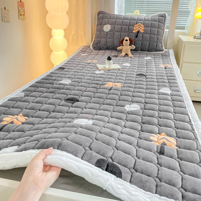 New Style Thickened Milk Fleece Mattress Student Dormitory Single Mattress Quilted Bedding Pad Tatami Warm Soft Pad Wholesale