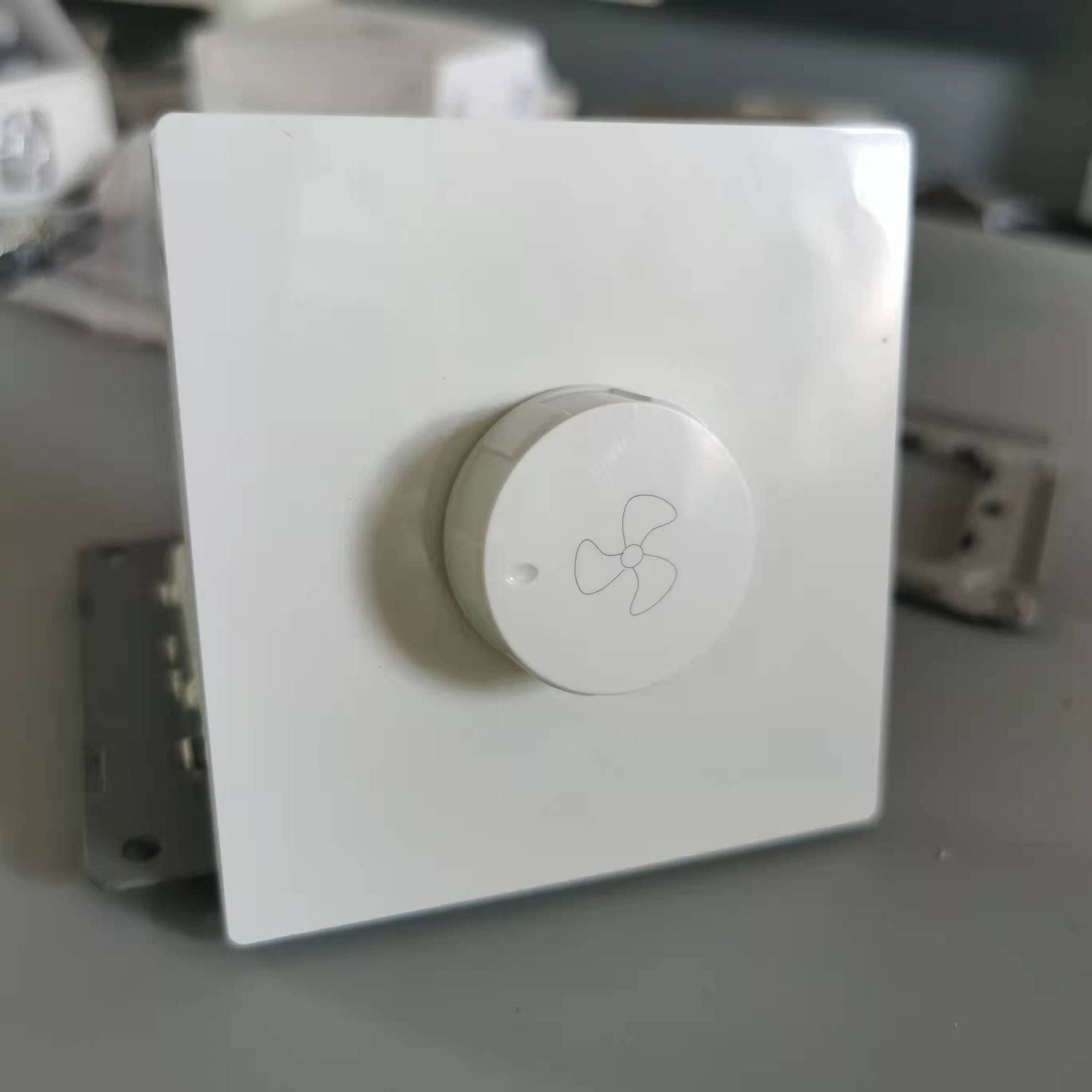 86-Type Recessed Ceiling Fan Speed Control Switch White Engineering Model Fan Stepless Speed Regulator Rotary Wall Adjustable