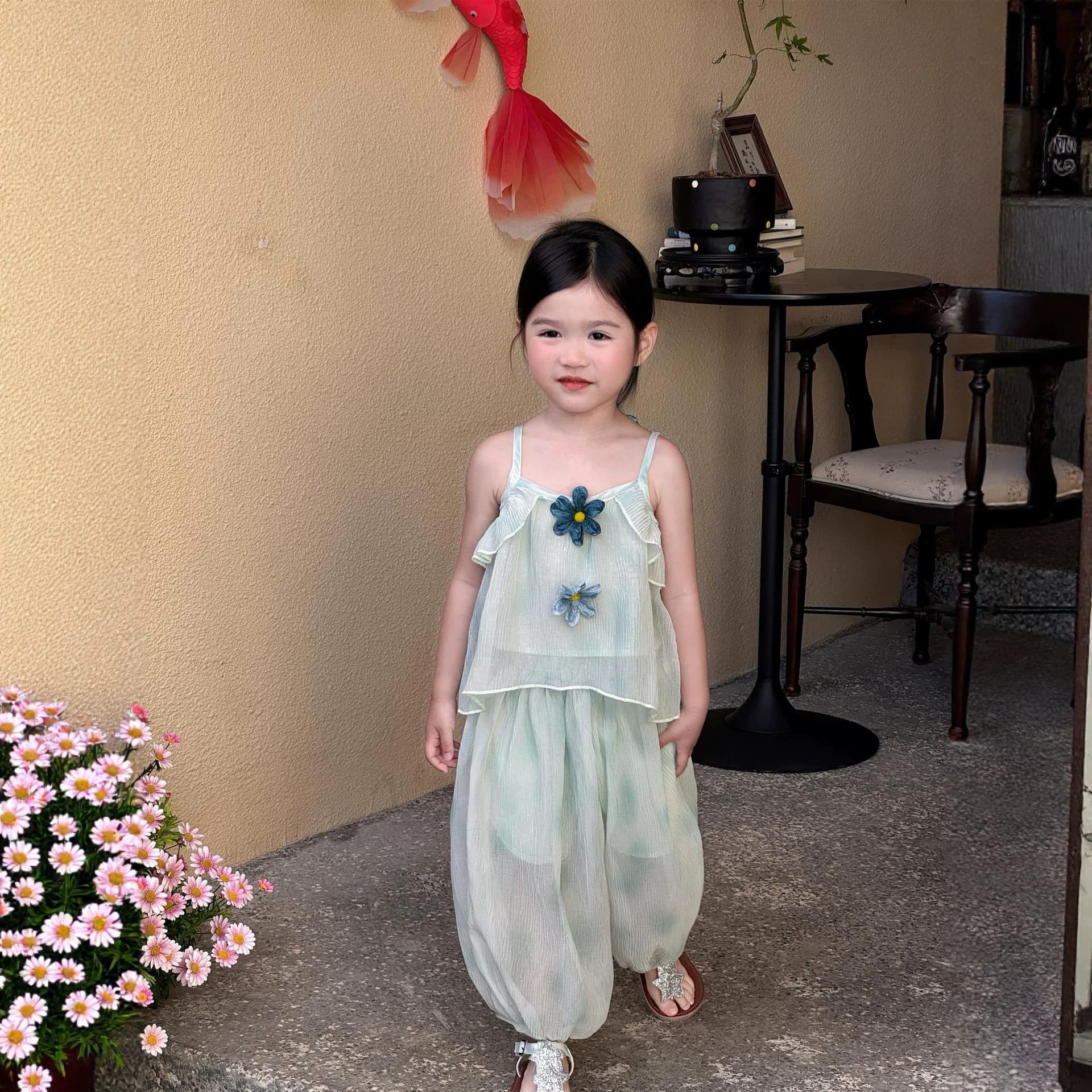 Girls' Summer Sweet Feng Shui Green Thin, Breathable and Wrinkled Three-dimensional Flower Chiffon Suspender + Anti-mosquito Bloomers Single Shot