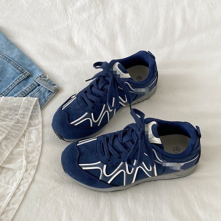 Hong Kong Style Niche Sneakers for Women 2025 Autumn New Casual German Training Shoes Ins Trendy Retro Leather Panel Shoes