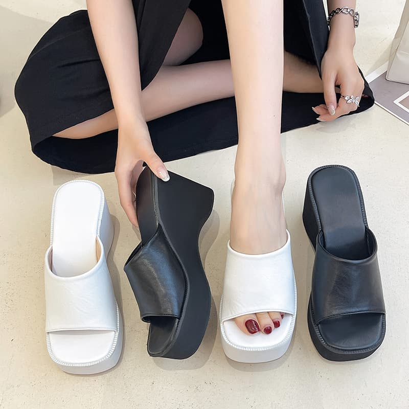 Large Size Women's Flip Flops Summer 2025 European and American Thick Platform Wedge Open-Toe Sandals Simple One-Strap Heeled Slippers