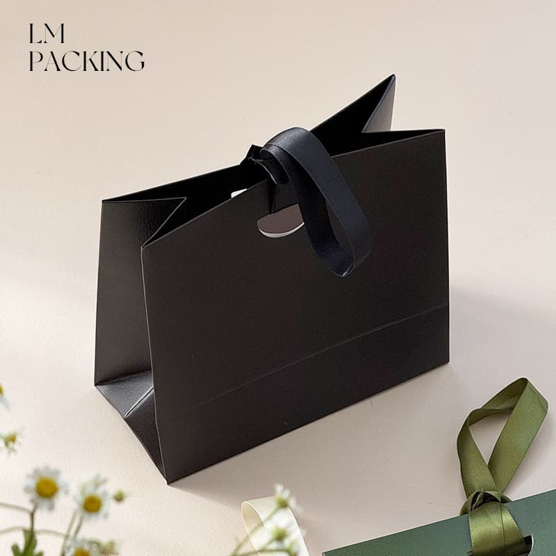 New Style Handheld Paper Bag for Jewelry, Cosmetics, Lipstick, Gift Bag, Solid Color, Custom Logo Available