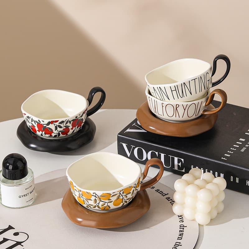 Creative European Ceramic Coffee Cup and Saucer Office Ceramic Cup Home Breakfast Cup Large Capacity Coffee Milk Cup and Saucer