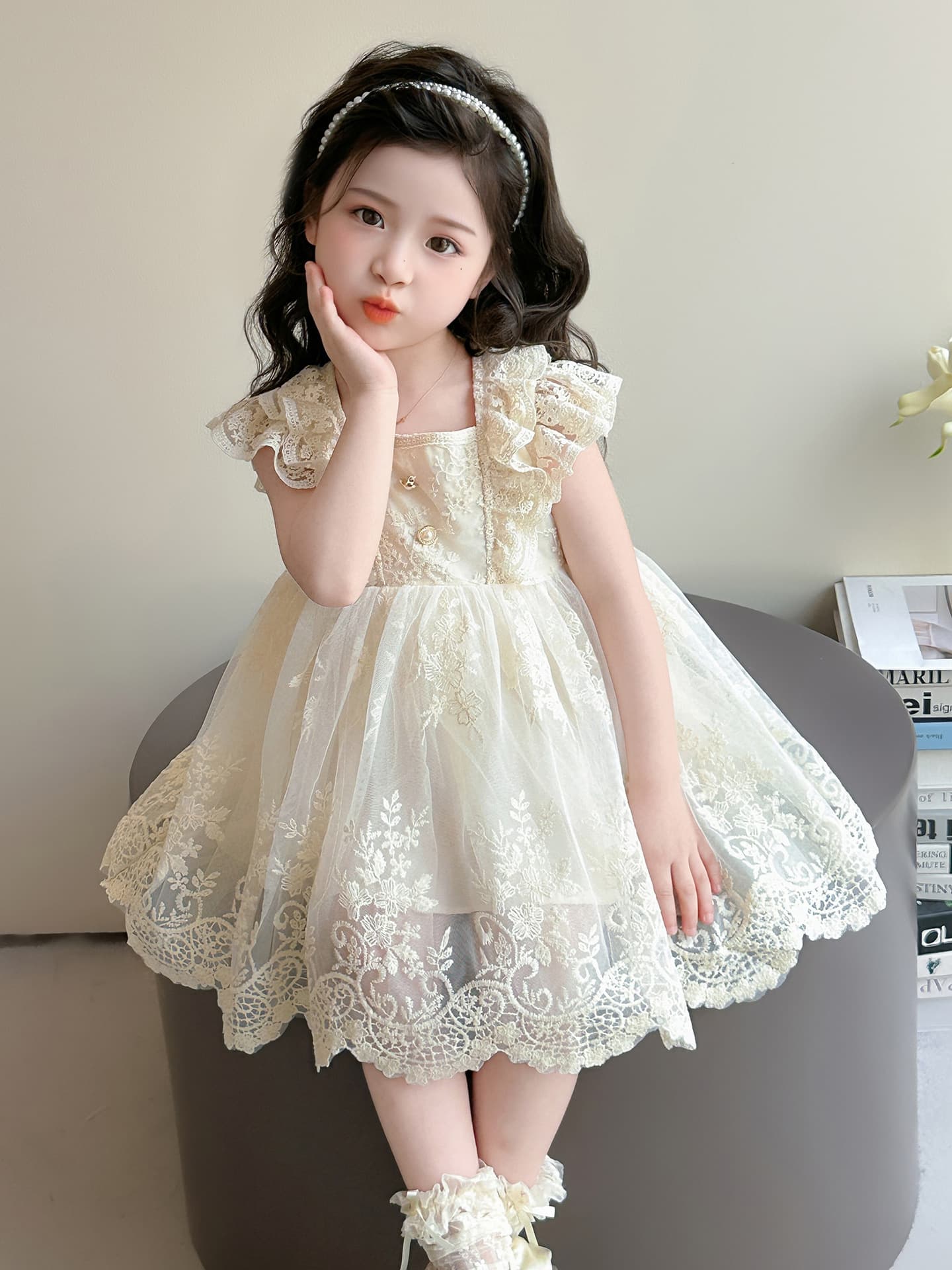 2026 Autumn New Girls' Flutter Sleeve Lace Dress Kids Korean Style Trendy Princess Dress Wholesale