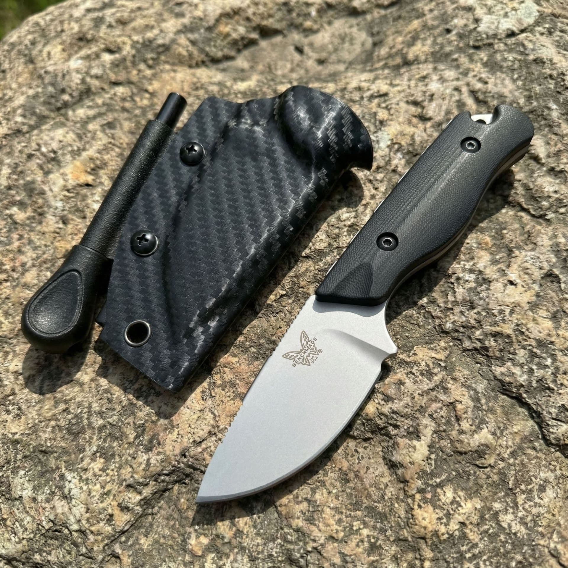Butterfly BM15017 Fixed Blade Knife S30V Steel G10 Handle with Carbon Fiber K-Sheath and Fire Starter Outdoor Survival Knife