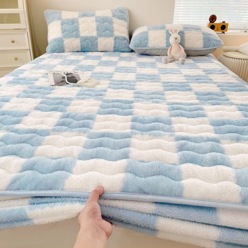 Class A Milk Fleece Mattress Soft Pad, Home Winter Coral Fleece Mattress, Thin Padding Warm Flannel Thickened Foreign Trade