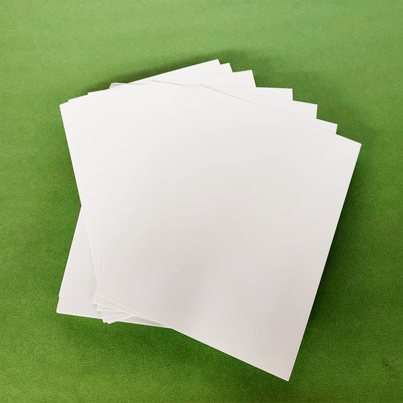 Parchment paper, white cardstock backing board, anti-wrinkle folding paper for clothing like T-shirts and shirts, wholesale of transparent thin paper.