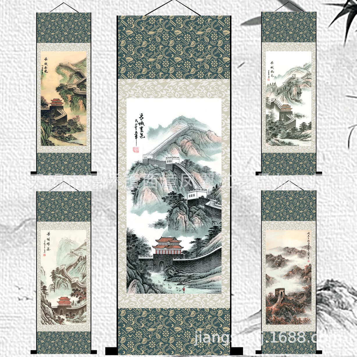 Living room or office gift hanging landscape, Great Wall scenery ancient silk painting, exquisite scroll traditional Chinese art.