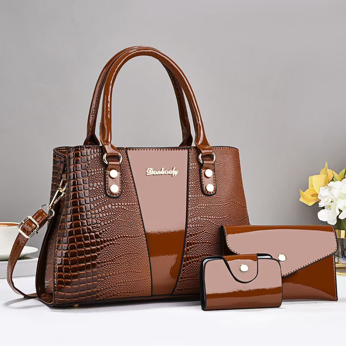 Large Capacity Trendy Shoulder Crossbody Bag for Commute, Handbag with Detachable Pouch, 2025 Crocodile Leather New Arrival for Export