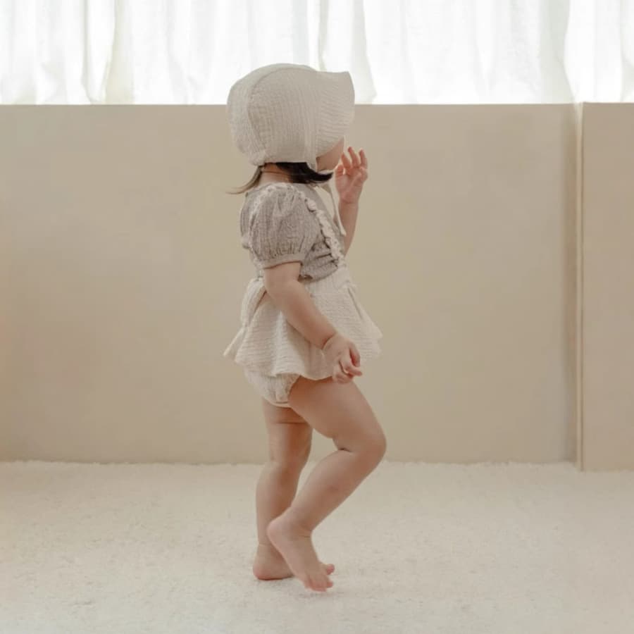 Baby Girl Jacquard Bubble Strap Romper Bodysuit Solid Color Infant Suspender Onesie Crawling Outfit