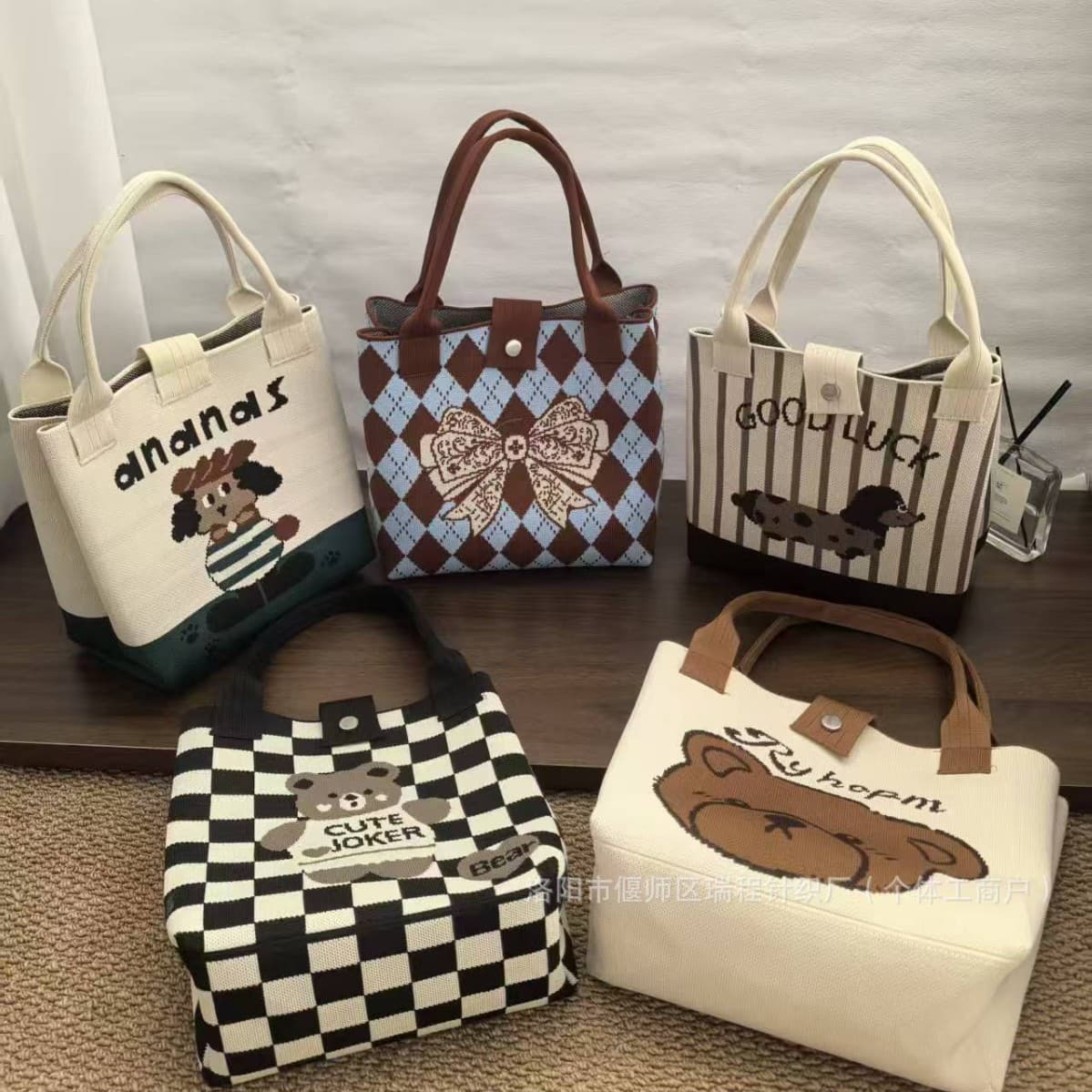 New Cartoon Handbag, Cute Plaid Tote Bag for Women, Large Capacity, Suitable for Daily Commuting and Outings, Fashionable and Versatile