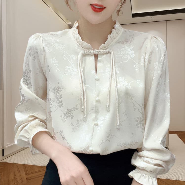 New Chinese-style Top Spring New Long-sleeve T-shirt with Ruffle and Frog Button Design, Unique and Elegant Blouse for Women