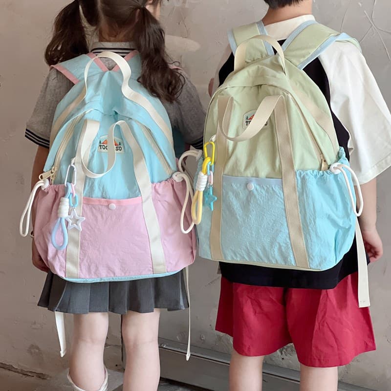 Kindergarten schoolbag Korean version lightweight contrasting color backpack for boys and girls primary school students new large capacity children's backpack