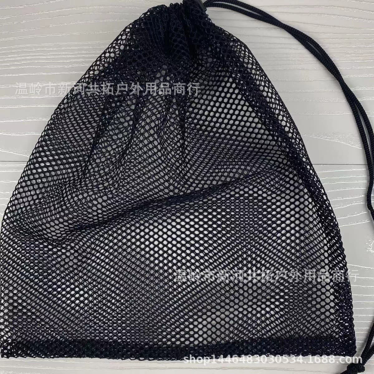 Wholesale of mesh drawstring bags in various sizes, including splicable drawstring bags and multi-functional packaging bags.