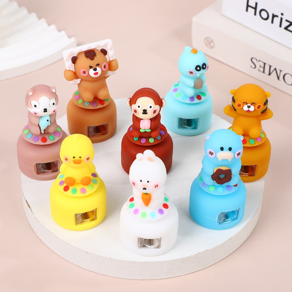 Cross-border New PVC Soft Plastic Cartoon Children Pencil Sharpener Hand-crank Pencil Sharpener for Primary School Students Factory Wholesale