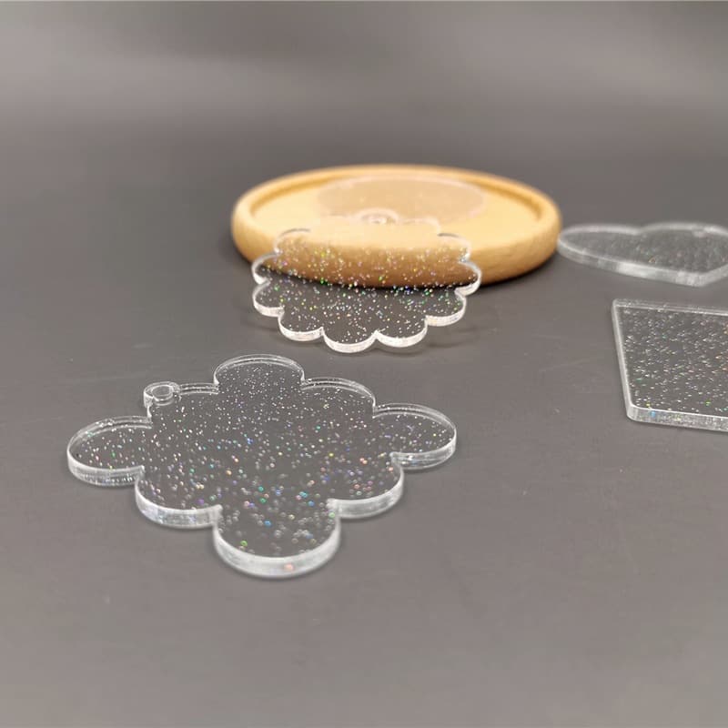 DIY transparent glitter acrylic transparent round gnocchi keychain/googlyph disc for kids (Instagram style)