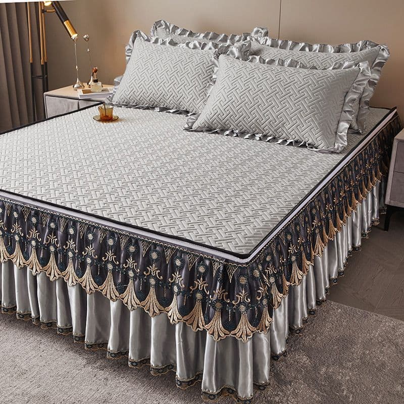 Summer Latex Cooling Mat 3-Piece Set Washable Foldable Ice Silk Mat Bed Skirt Style European Soft Mat Non-Slip Bed Cover