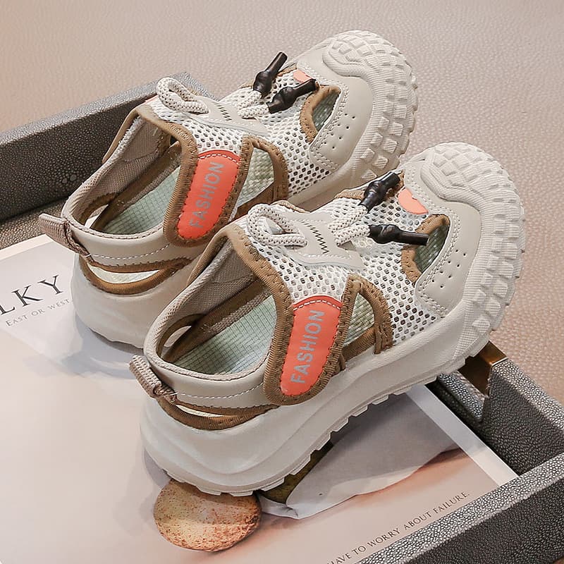 Boys' Sandals Summer 2026 New Mesh Breathable Soft Sole Toe-Covered Children's Sports Shoes Hollow Anti-Slip Beach Shoes