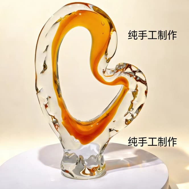 Modern Minimalist Creative Hollow Glass Heart-Shaped Ornament, Fully Handmade Home Desktop TV Cabinet Entryway Decor