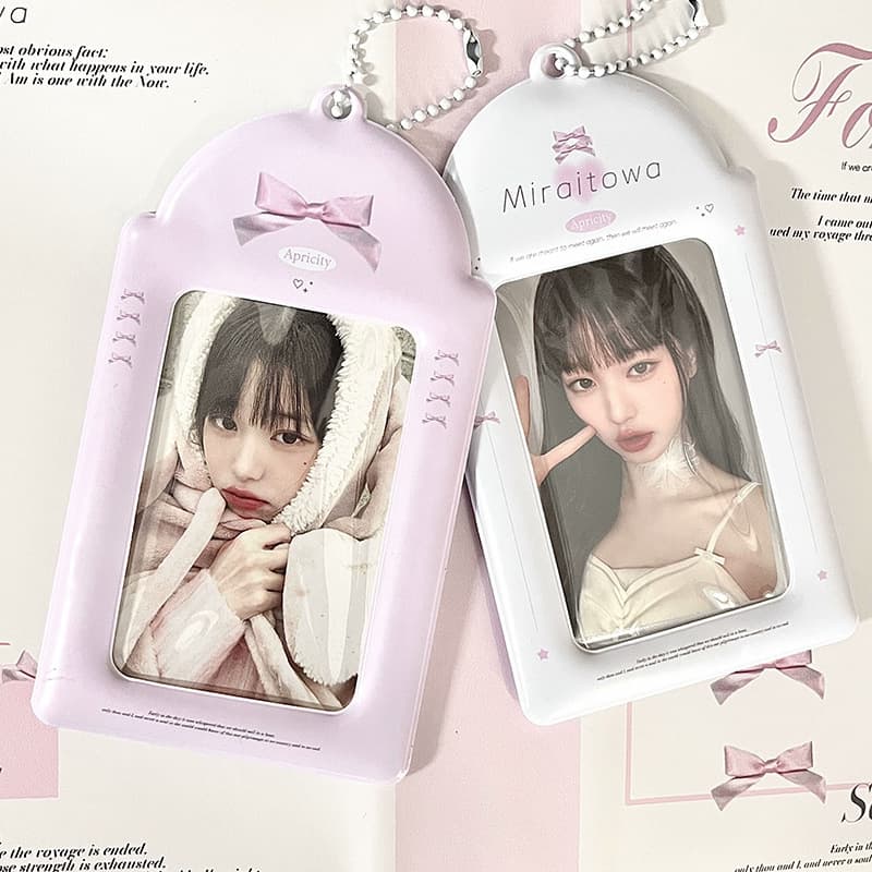 Wholesale supply of original Instagram-style bow photo card pendants, keychains, card holders, and card clips.