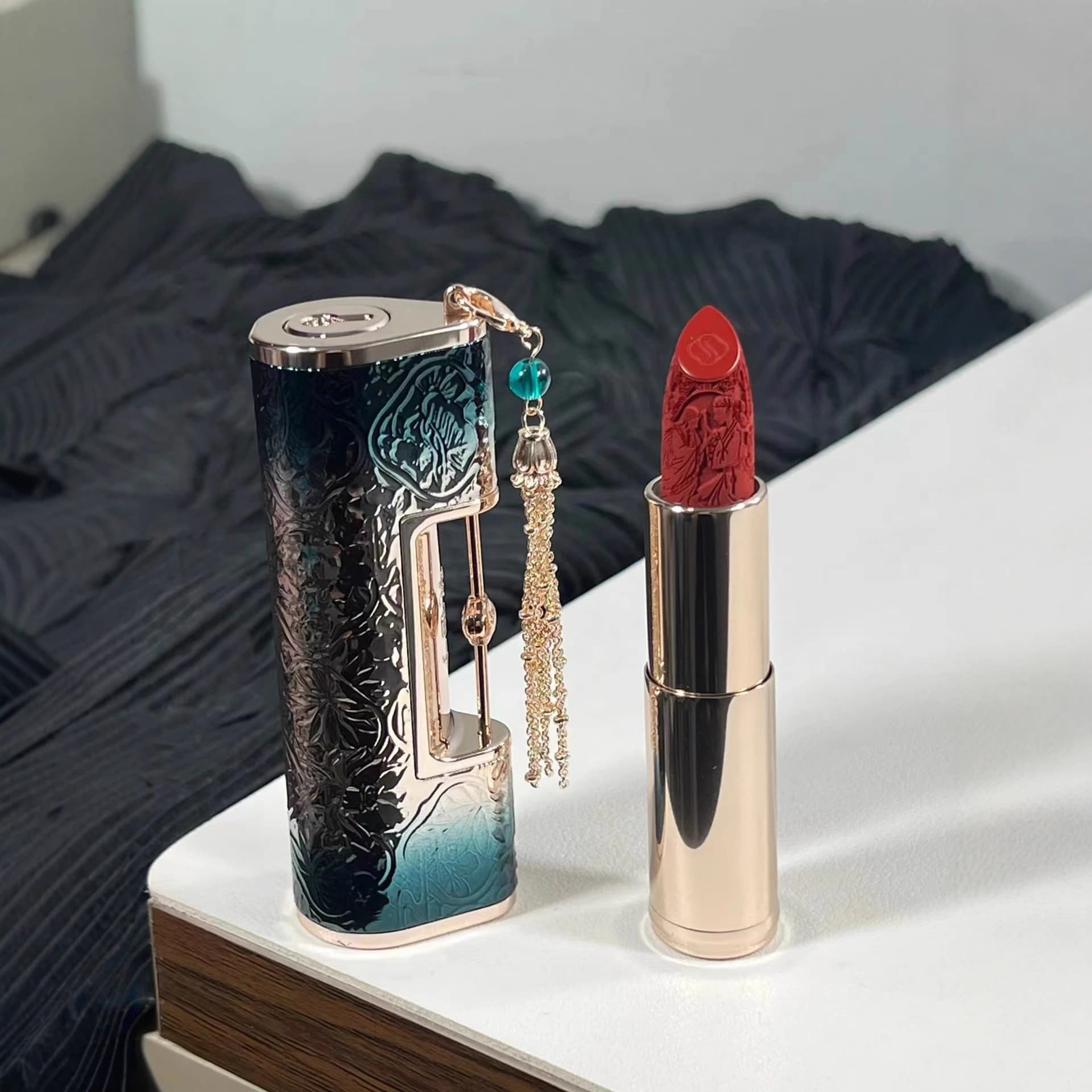 Florasis Concentric Lock Lipstick / Carved Matte Lip Balm Moisturizing Valentine's Day Qixi Gift Box Gift for Girlfriend 520