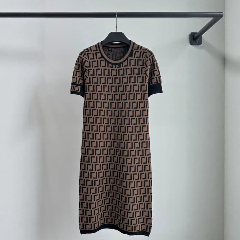 Shenzhen Nanyou Stock High Version F Brand 26 Early Spring New Arrival Full Print Monogram Letter Round Neck Knit Dress