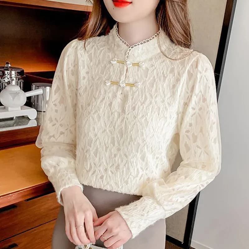 Lace base layer top for women, new spring 2023, stylish and fashionable inner shirt, high-end blouse, slimming and flattering top.
