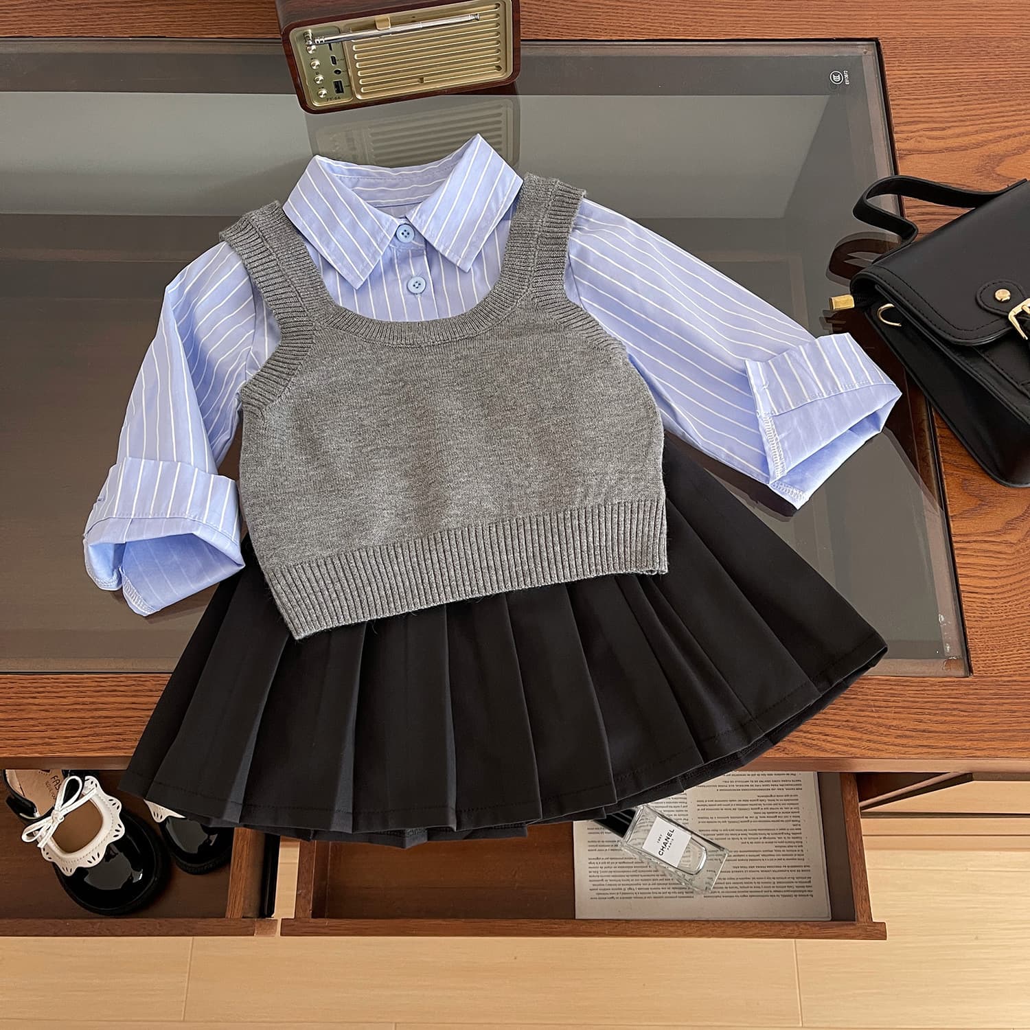 2025 Korean style baby girl spring and autumn vest blue striped shirt pleated skirt college style three-piece set